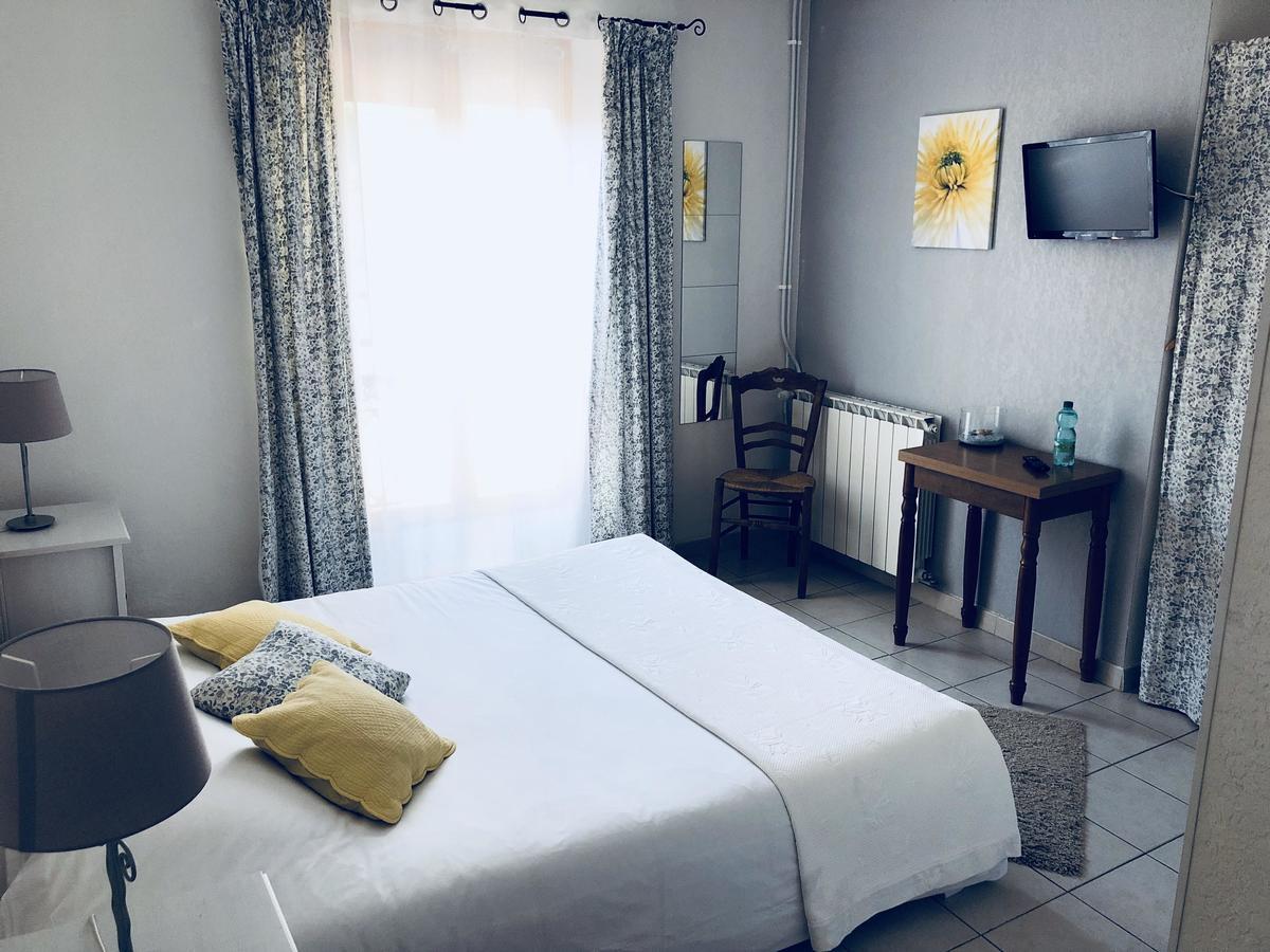 Le Clos Des Acacias Signes Ngoại thất bức ảnh